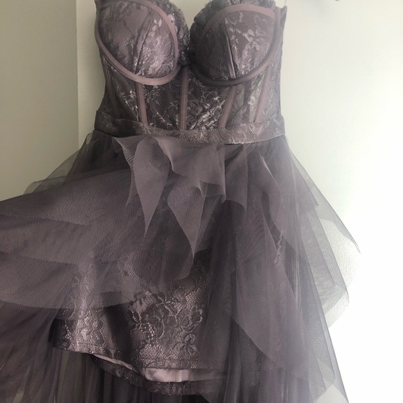 Lace Gown with Tulle Skirt - Picture 5 of 7